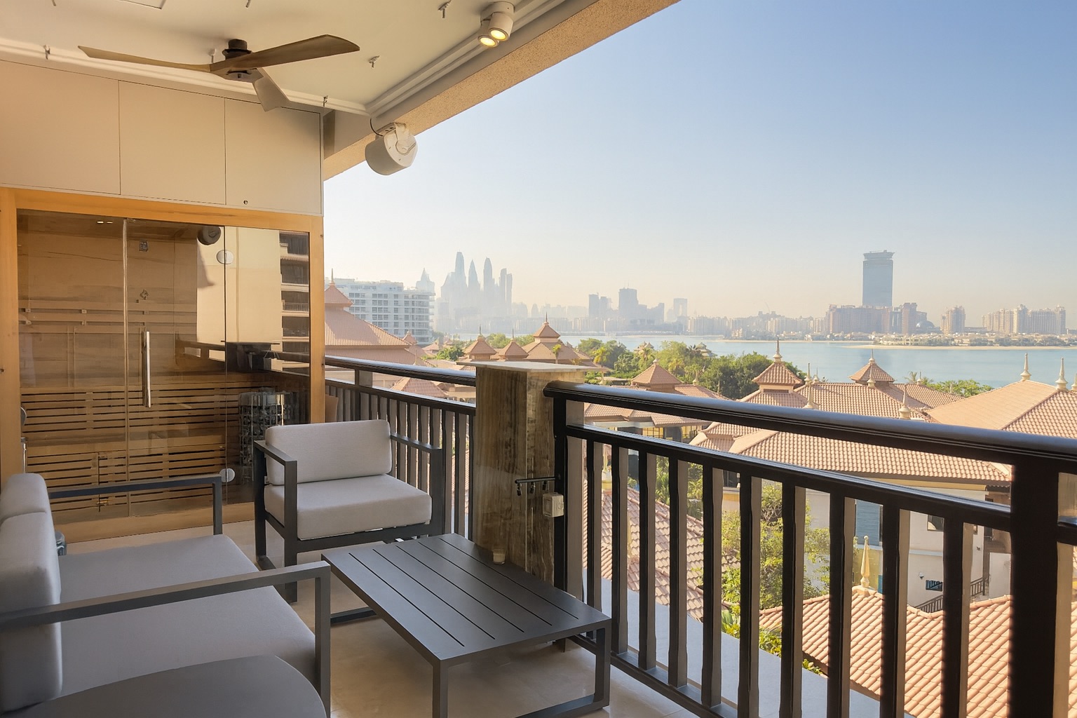 Luxury 1BR Palm View