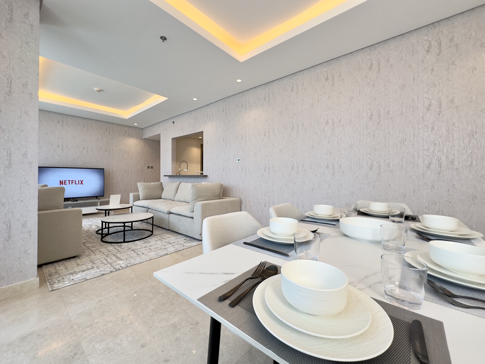 Stylish & Bright 2BR - 9